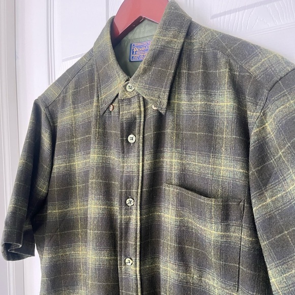 MEN'S PENDLETON SHORT-SLEEVE BOARD SHIRT | SIZE MEDIUM - Picture 3 of 7